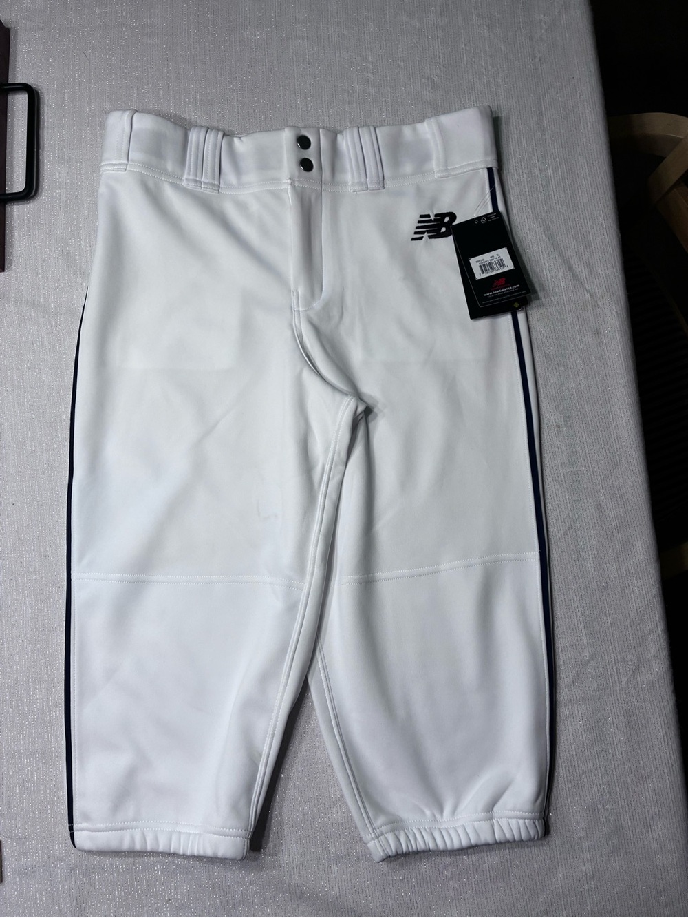 New Balance Men’s White Baseball Pants with Navy Side Stripe Size M